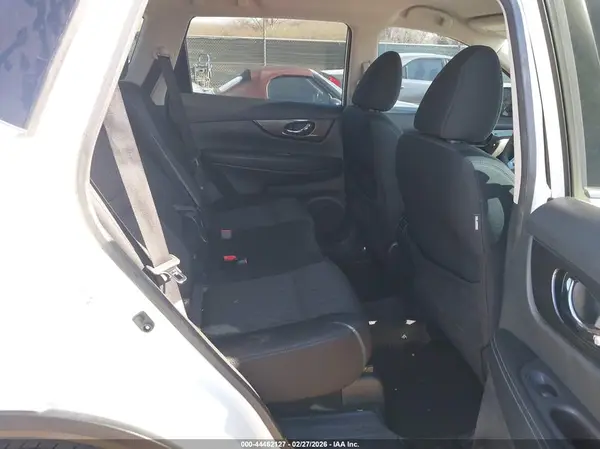 5N1AT2MT7HC896928 2017 NISSAN ROGUE - Image 8