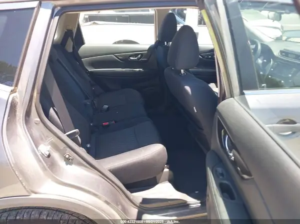 5N1AT2MT7JC709659 2018 NISSAN ROGUE - Image 8