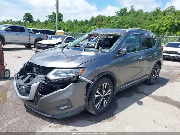 5N1AT2MT7JC710715 2018 NISSAN ROGUE - Image 2