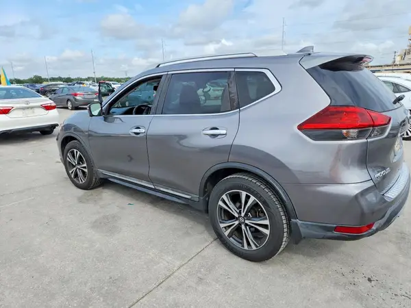 5N1AT2MT7JC710889 2018 NISSAN ROGUE - Image 2