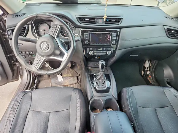 5N1AT2MT7JC710889 2018 NISSAN ROGUE - Image 8