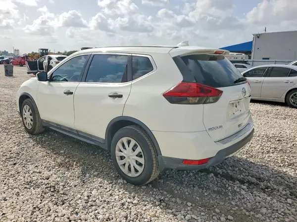 5N1AT2MT7JC711069 2018 NISSAN ROGUE - Image 2