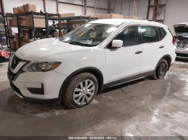 5N1AT2MT7JC717664 2018 NISSAN ROGUE - Image 2