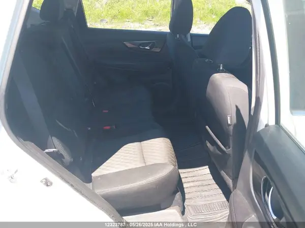 5N1AT2MT7JC720659 2018 NISSAN ROGUE - Image 8