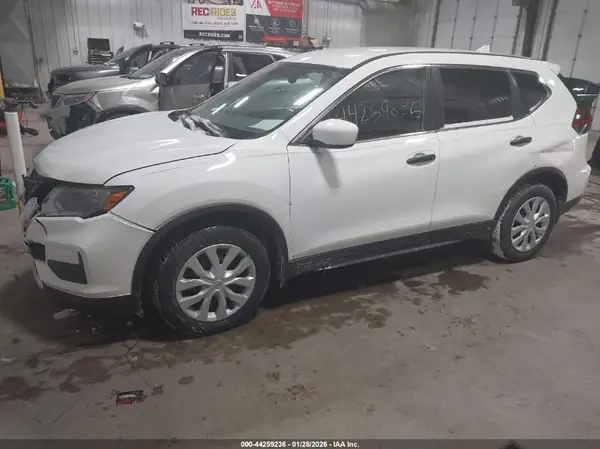 5N1AT2MT7JC728308 2018 NISSAN ROGUE - Image 2