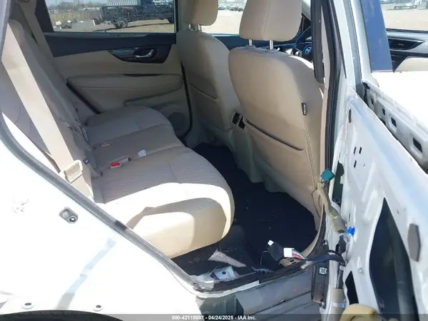 5N1AT2MT7JC733265 2018 NISSAN ROGUE - Image 8