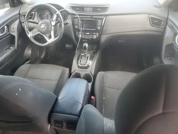 5N1AT2MT7JC743679 2018 NISSAN ROGUE - Image 8