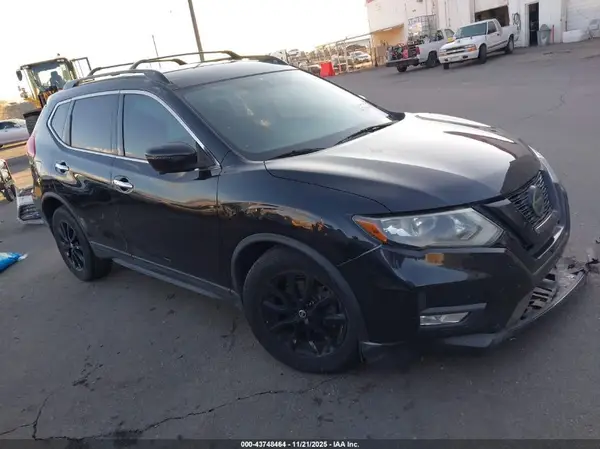 5N1AT2MT7JC747344 2018 NISSAN ROGUE - Image 1