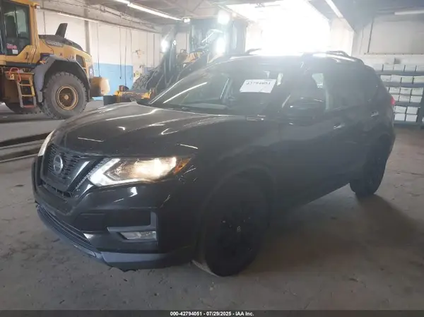 5N1AT2MT7JC750891 2018 NISSAN ROGUE - Image 2