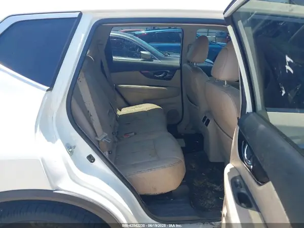 5N1AT2MT7JC761194 2018 NISSAN ROGUE - Image 8