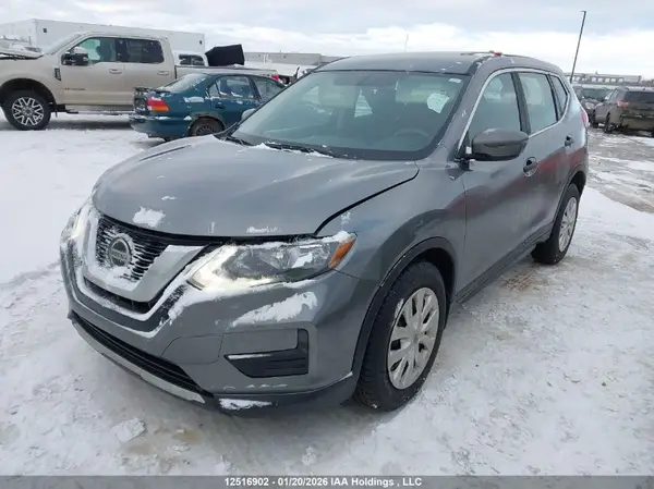 5N1AT2MT7JC777718 2018 NISSAN ROGUE - Image 2