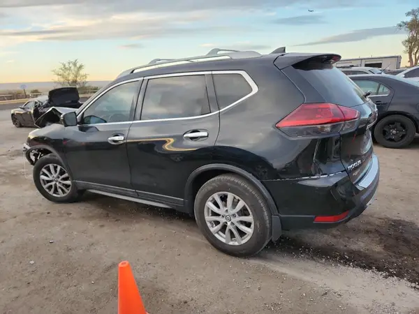 5N1AT2MT7JC785690 2018 NISSAN ROGUE - Image 2