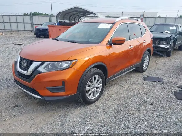 5N1AT2MT7JC792901 2018 NISSAN ROGUE - Image 2