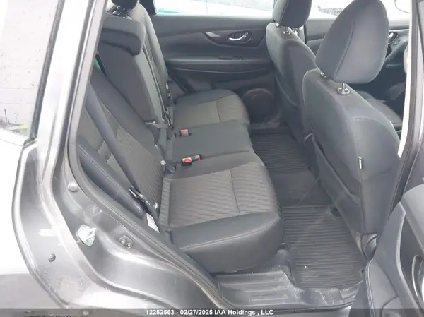 5N1AT2MT7JC794888 2018 NISSAN ROGUE - Image 8