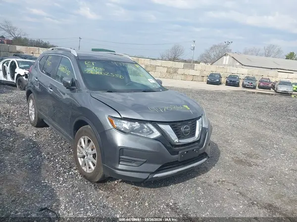 5N1AT2MT7JC794924 2018 NISSAN ROGUE - Image 1