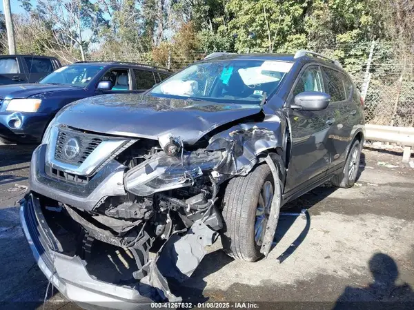 5N1AT2MT7JC799783 2018 NISSAN ROGUE - Image 2
