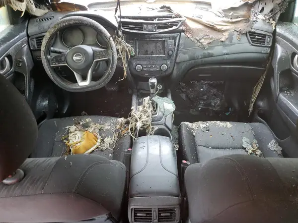 5N1AT2MT7JC802598 2018 NISSAN ROGUE - Image 8