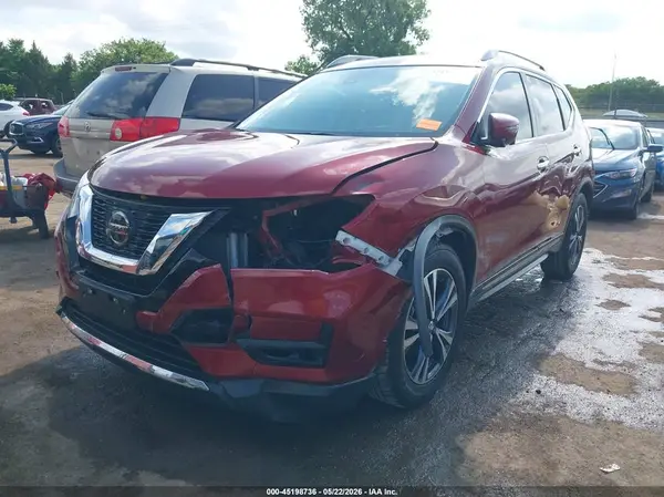 5N1AT2MT7JC808224 2018 NISSAN ROGUE - Image 2