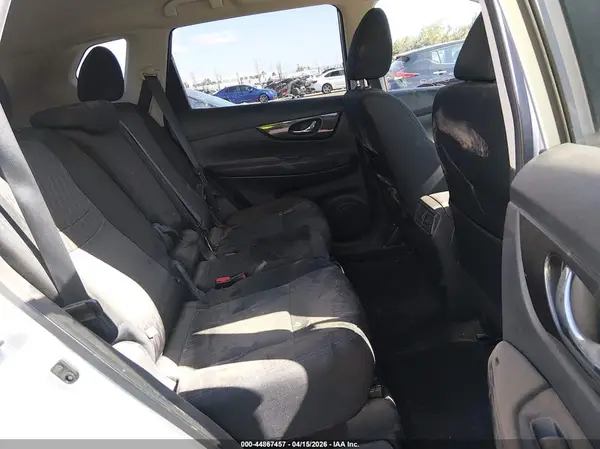 5N1AT2MT7JC814718 2018 NISSAN ROGUE - Image 8