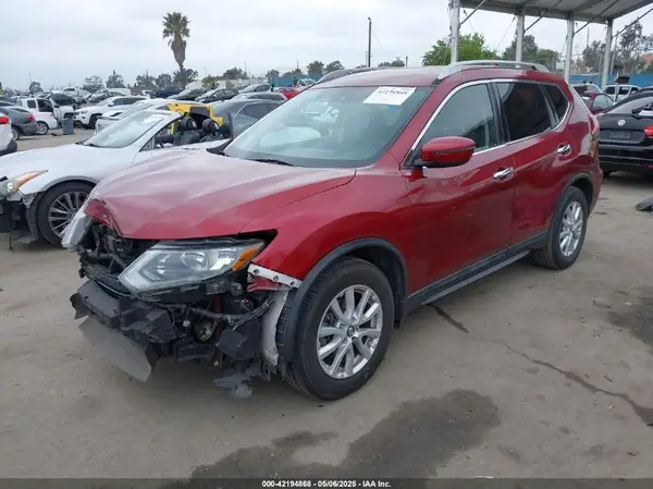 5N1AT2MT7JC819353 2018 NISSAN ROGUE - Image 2