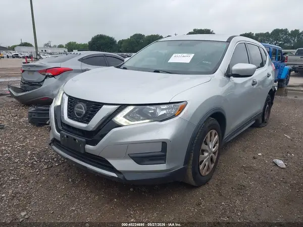 5N1AT2MT7JC830286 2018 NISSAN ROGUE - Image 2