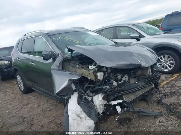 5N1AT2MT7JC830899 2018 NISSAN ROGUE - Image 1