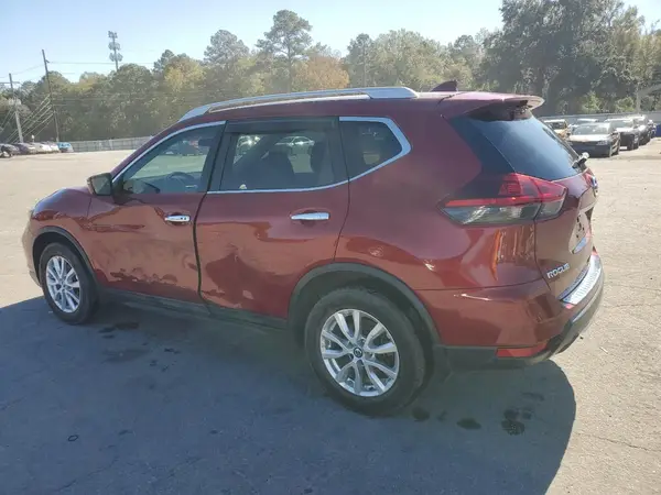 5N1AT2MT7JC833026 2018 NISSAN ROGUE - Image 2
