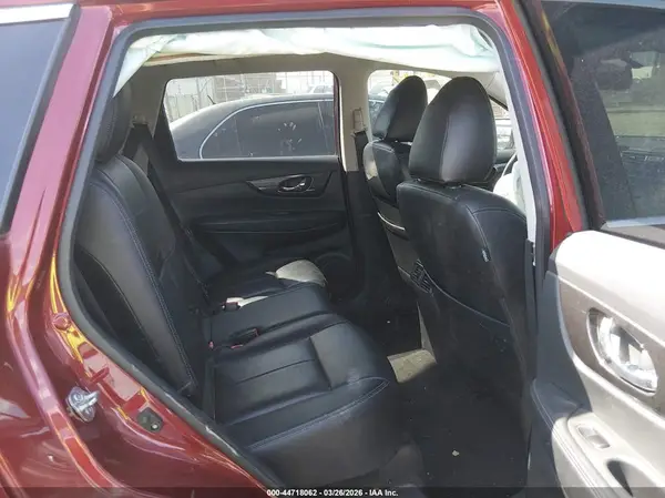 5N1AT2MT7JC838534 2018 NISSAN ROGUE - Image 8