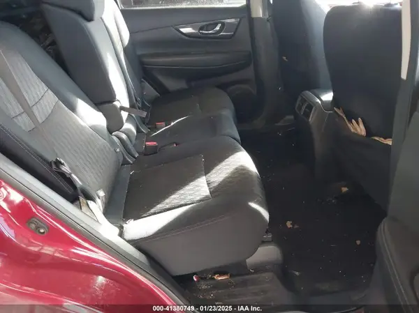 5N1AT2MT7JC842275 2018 NISSAN ROGUE - Image 8
