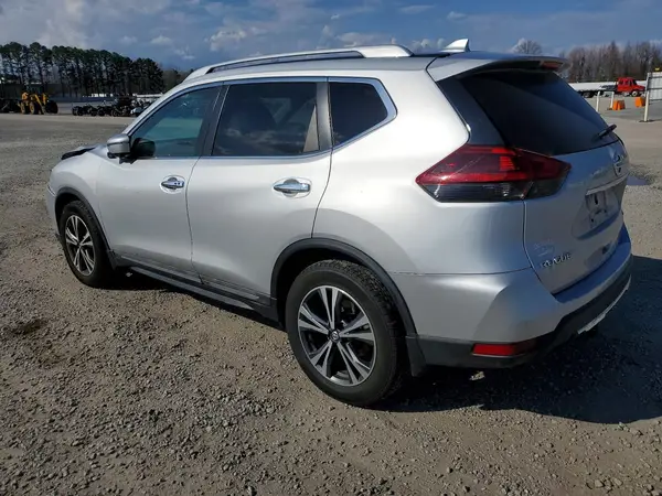 5N1AT2MT7JC843992 2018 NISSAN ROGUE - Image 2