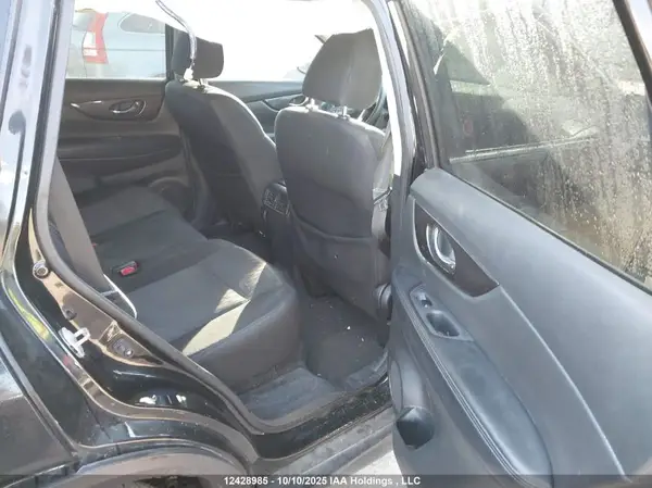 5N1AT2MT7JC844527 2018 NISSAN ROGUE - Image 8
