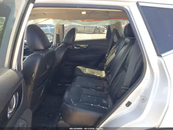5N1AT2MT7KC706102 2019 NISSAN ROGUE - Image 8