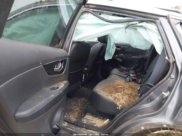 5N1AT2MT7KC706794 2019 NISSAN ROGUE - Image 8