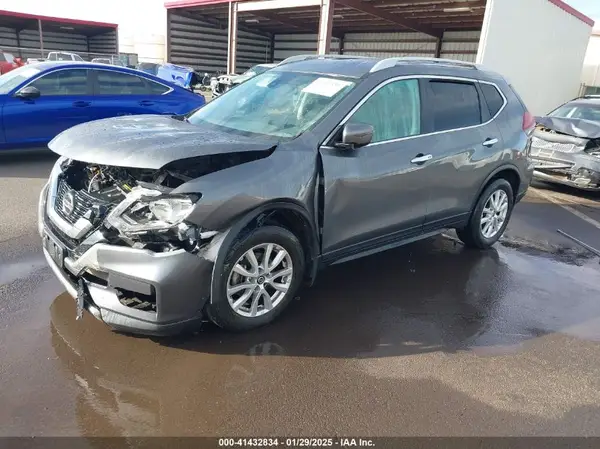5N1AT2MT7KC708657 2019 NISSAN ROGUE - Image 2