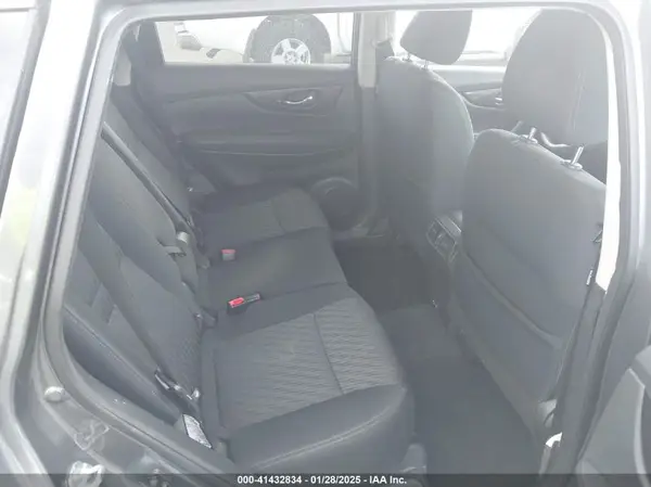 5N1AT2MT7KC708657 2019 NISSAN ROGUE - Image 8