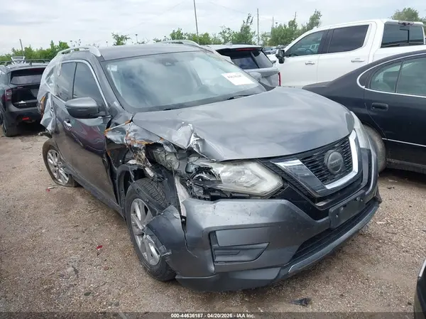 5N1AT2MT7KC710635 2019 NISSAN ROGUE - Image 1