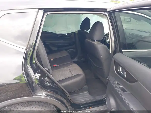 5N1AT2MT7KC712515 2019 NISSAN ROGUE - Image 8