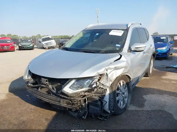 5N1AT2MT7KC713115 2019 NISSAN ROGUE - Image 2