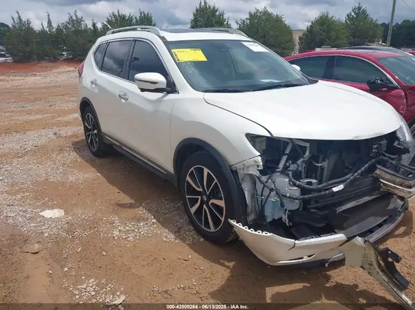 5N1AT2MT7KC713597 2019 NISSAN ROGUE - Image 1