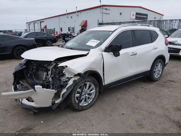 5N1AT2MT7KC716726 2019 NISSAN ROGUE - Image 2