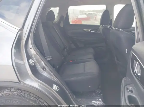 5N1AT2MT7KC718573 2019 NISSAN ROGUE - Image 8
