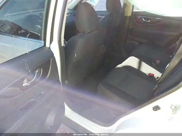 5N1AT2MT7KC725345 2019 NISSAN ROGUE - Image 8