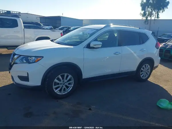 5N1AT2MT7KC736121 2019 NISSAN ROGUE - Image 2
