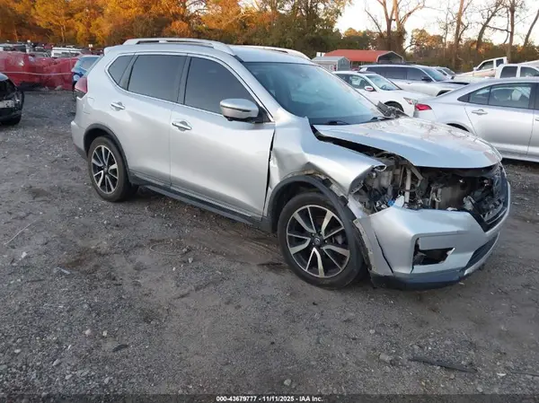 5N1AT2MT7KC739942 2019 NISSAN ROGUE - Image 1
