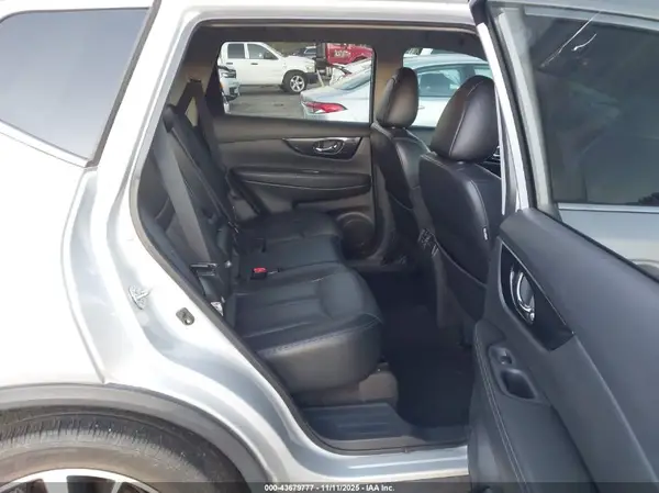 5N1AT2MT7KC739942 2019 NISSAN ROGUE - Image 8