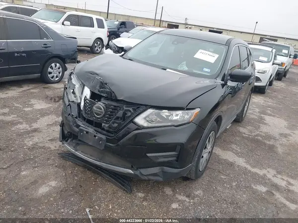 5N1AT2MT7KC747622 2019 NISSAN ROGUE - Image 2