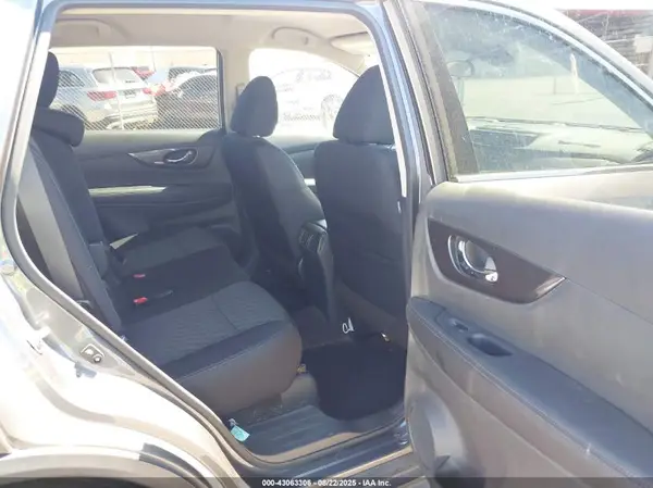 5N1AT2MT7KC755266 2019 NISSAN ROGUE - Image 8