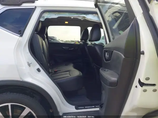 5N1AT2MT7KC759091 2019 NISSAN ROGUE - Image 8