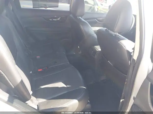 5N1AT2MT7KC759589 2019 NISSAN ROGUE - Image 8