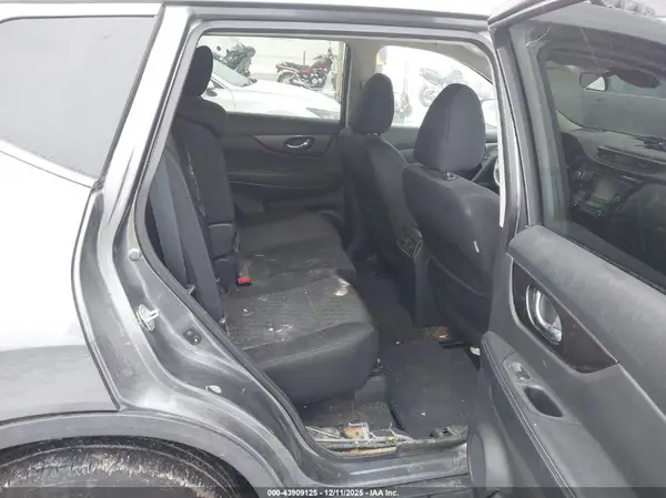 5N1AT2MT7KC768759 2019 NISSAN ROGUE - Image 8